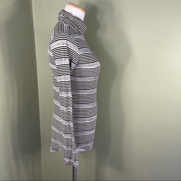 M SO turtleneck - Picture 4 of 7